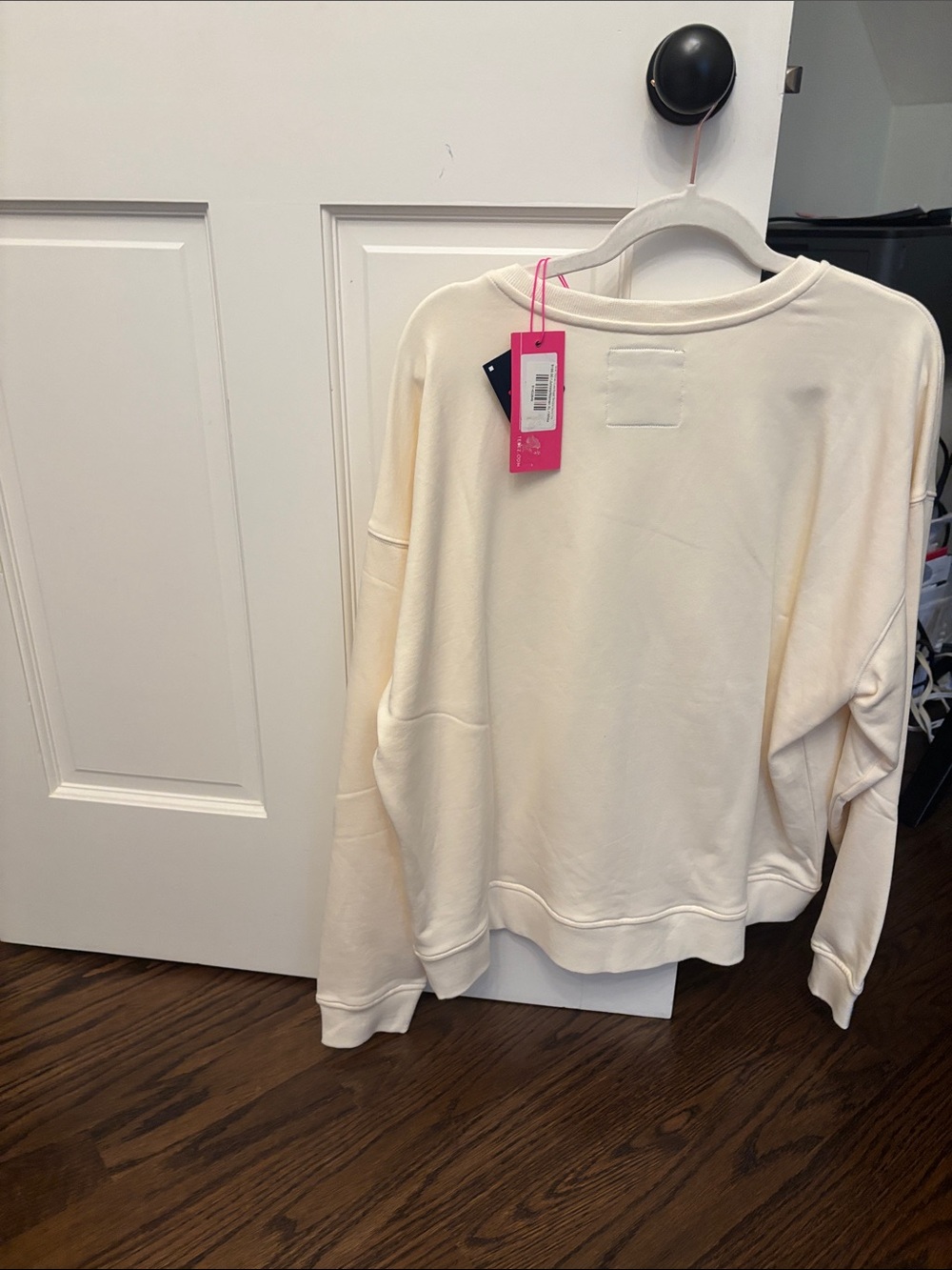 MLB Super Cute Crewneck with Cubs rhinestone graphic - Picture 6 of 6